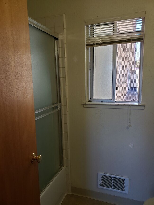 Photo - 210 Locust St Unit #1