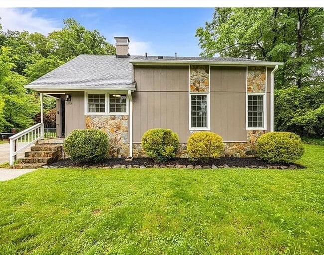 Building Photo - 4 bedroom in Kirkwood/Old Irving park!! Rental