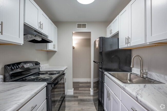 Kitchen. 1-Bed, 1-Bath, 650 Square Feet Unit