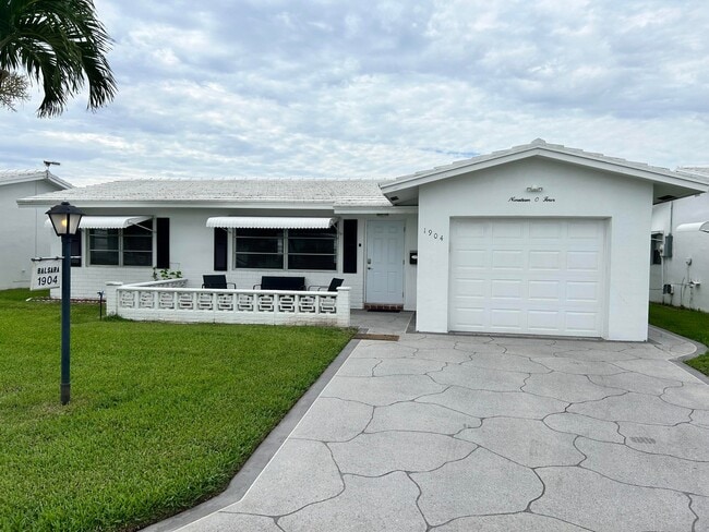 Photo - 1904 SW 13th Way