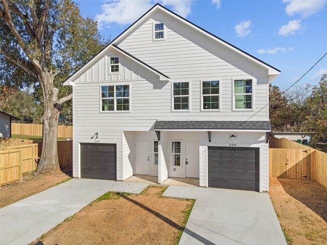 Photo - 1316 Williams St