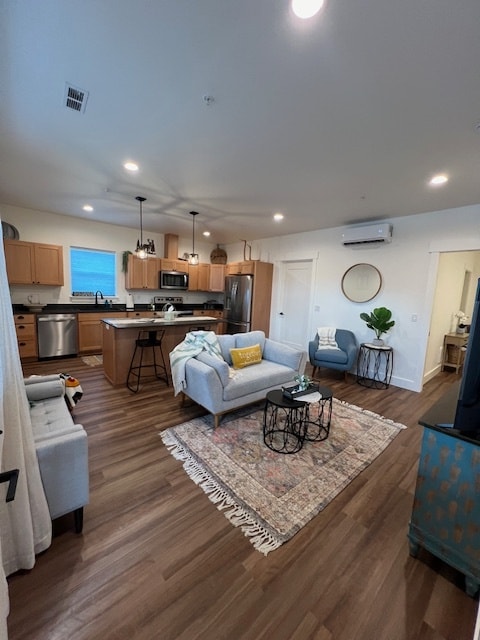 Building Photo - 50 Carnelian Ave Unit 201