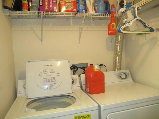 2349 Croydon Pl