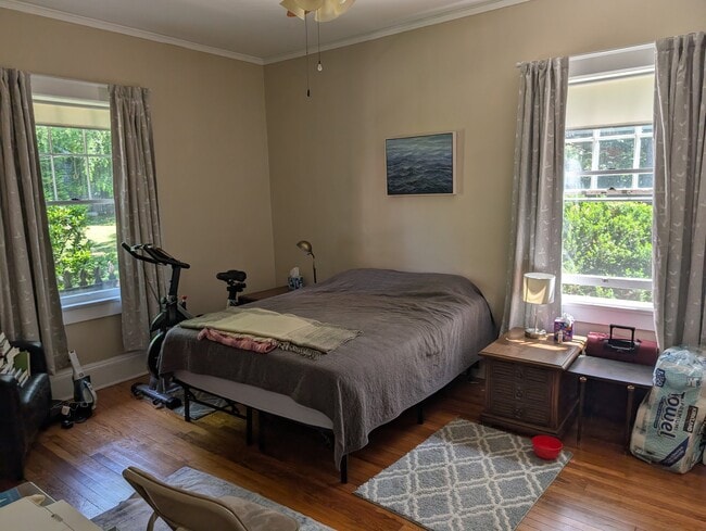 Photo - 1123 4th Ave W