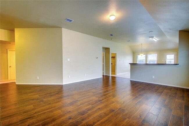Photo - 4 Bedroom, 2 Bath Home in Fort Worth!