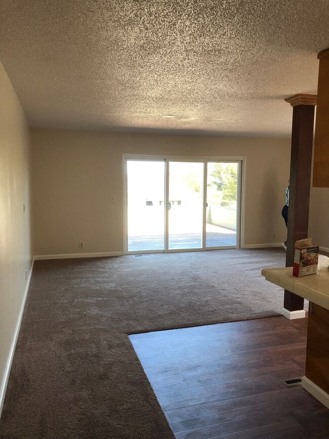 Photo - Liane St. (510) (LO) Unit 03