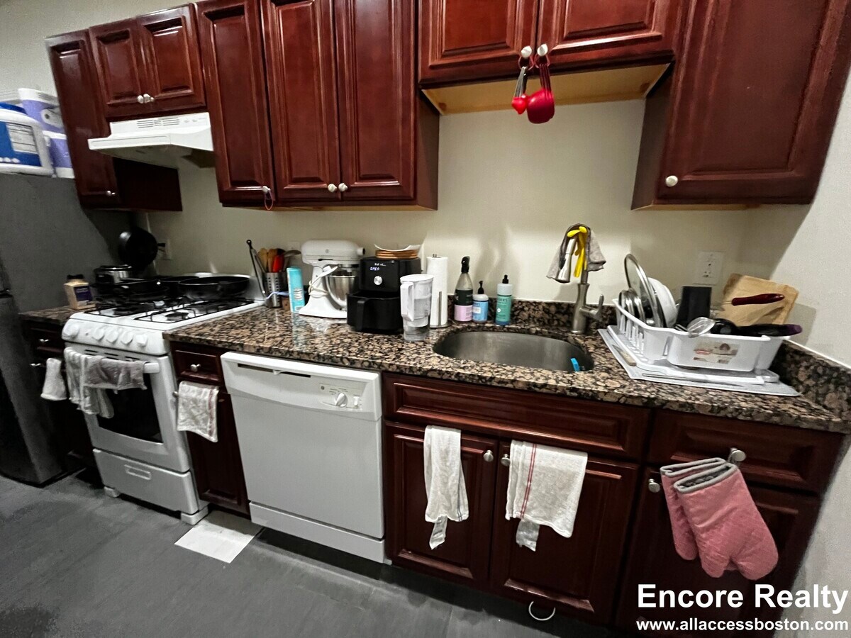 Photo - 58 Queensberry St Unit 7