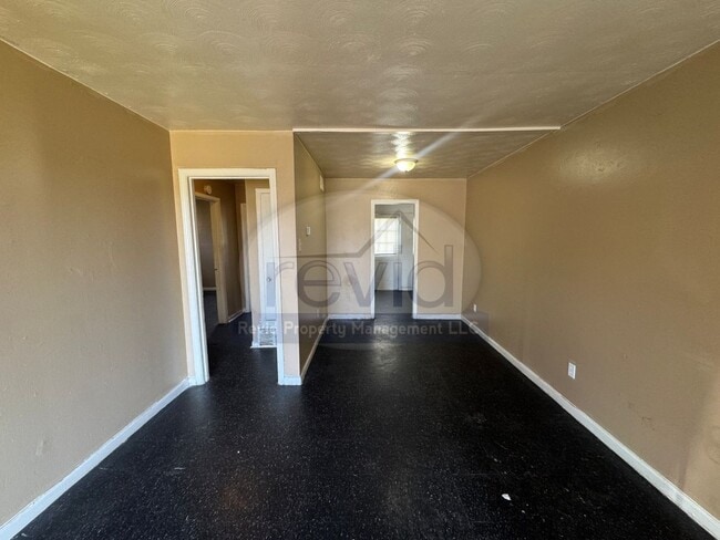 Building Photo - 2436 Charjean Cove Unit INVEST TN - 2434