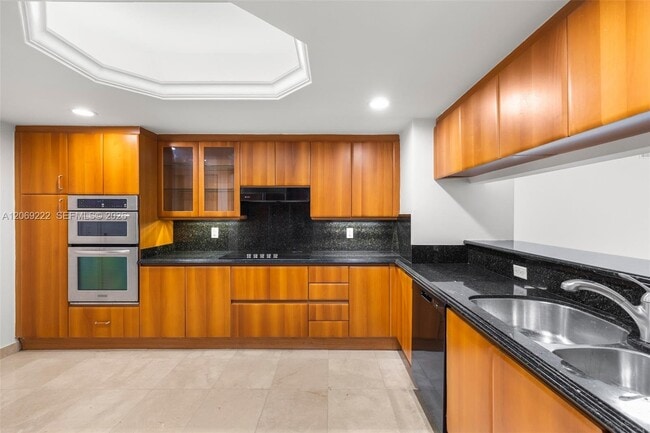 9559 Collins Ave Unit S9-D