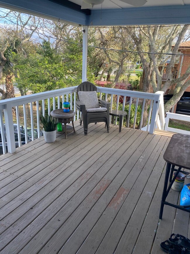 Photo - 6549 Madison St