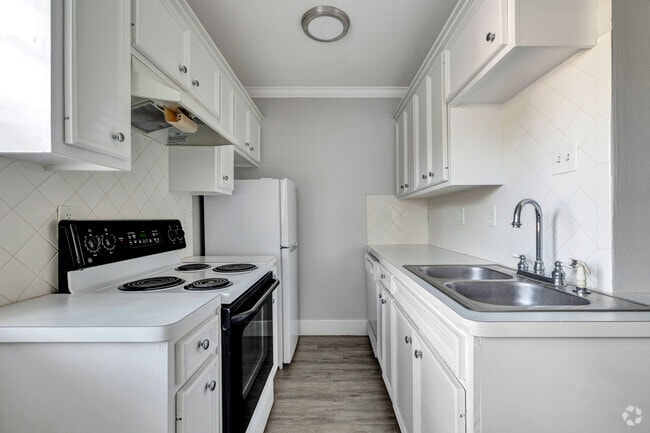 Interior Photo - 3620 Garrott Rental