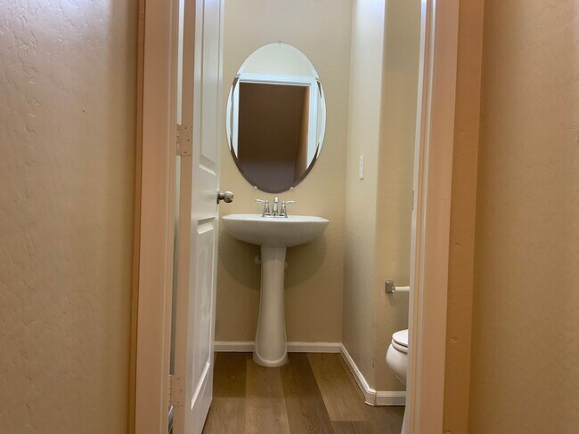 Photo - 2118 N 77th Ln