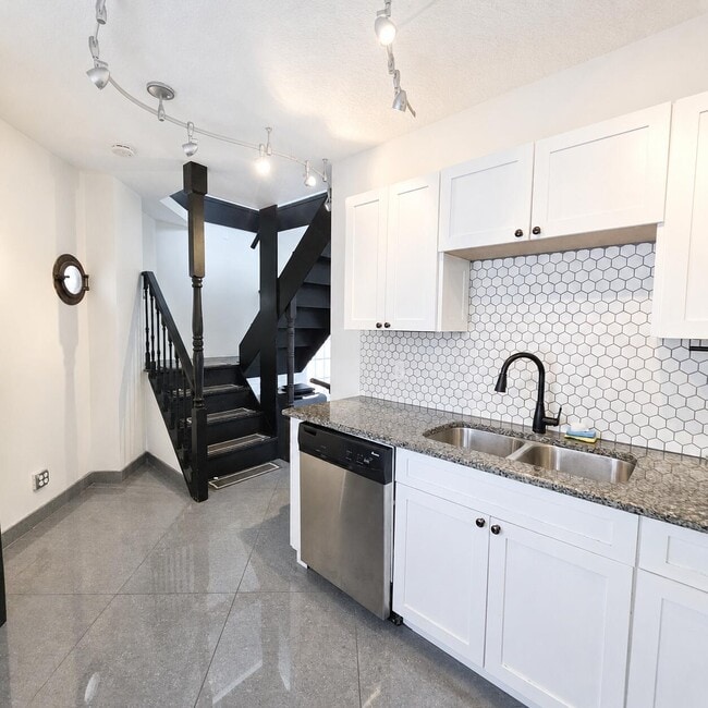 Photo - 3709 S Olive Ave