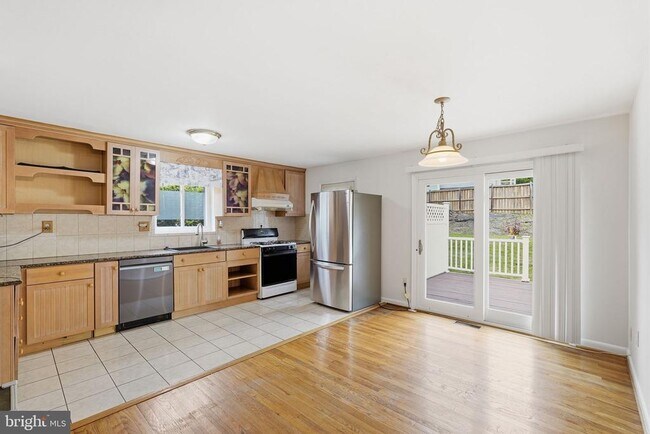 Photo - 6806 Lemon Rd