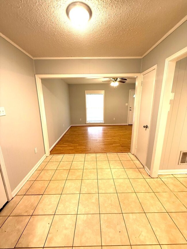 Photo - ** 3 Bed 2 Bath located off Eastern Blvd ** call (334) 366-9198 for a self showing