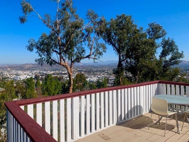 Building Photo - Fletcher Hills Studio with Amazing View!