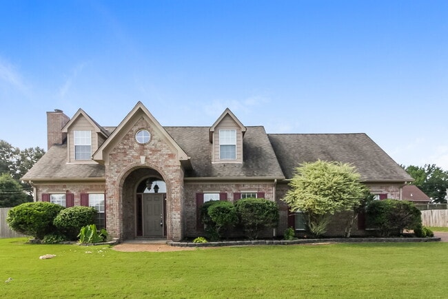 Building Photo - 15 Austin Cir