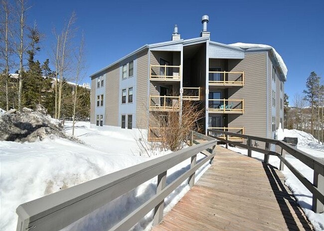 Photo - Long Term Rental- Treehouse E201 Unidad E #201