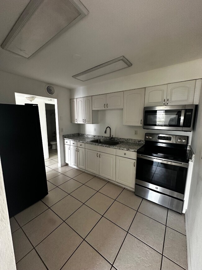 1151 S Loop Blvd