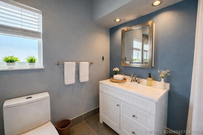 1827 Len Dr