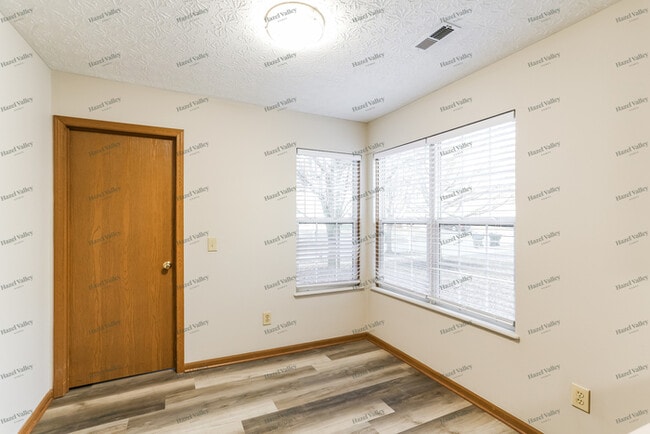 Photo - 6161 Kensington Glen Dr