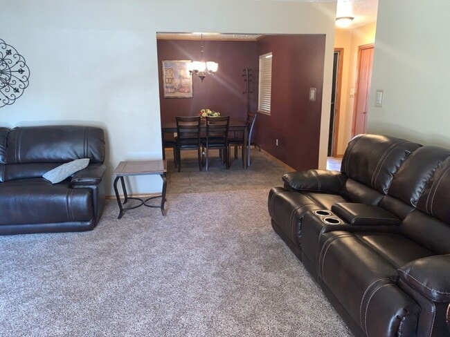 Photo - 3 Bedroom, 2 Bath, 2 car garage