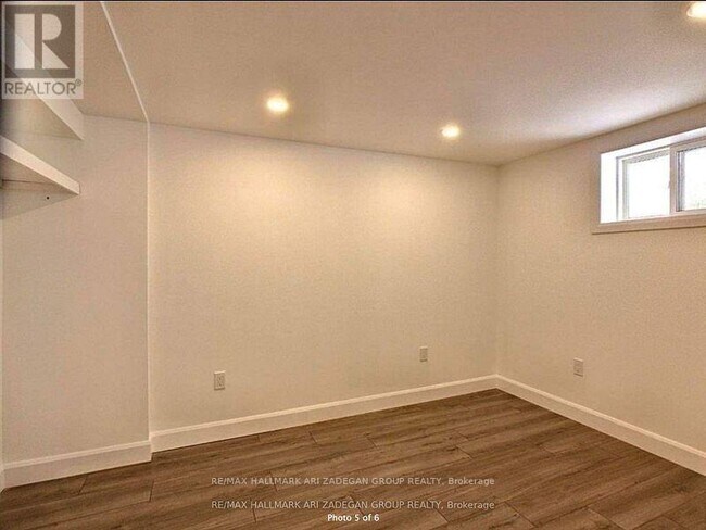 Photo - 47 Newbury Dr