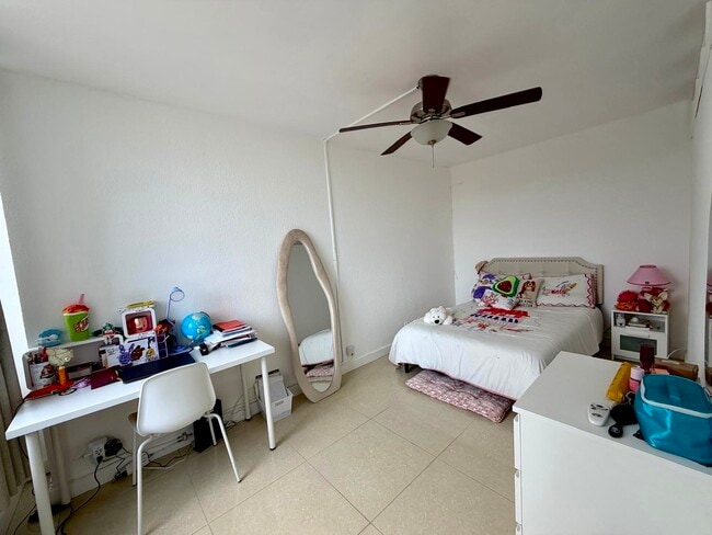 Photo - 1000 West Ave Unit 330