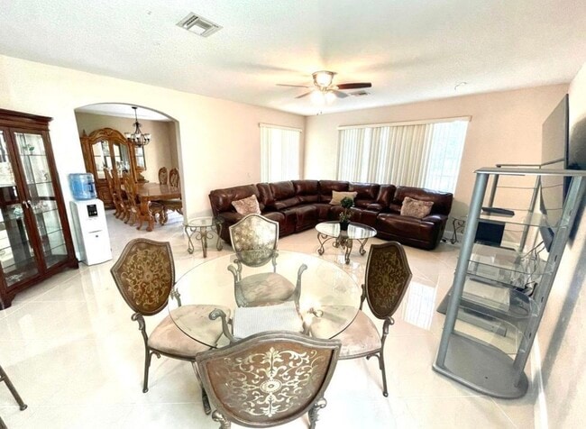 Photo - 10454 Galleria St