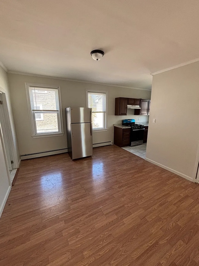 Photo - 77 Pekin St Unit 77 Pekin Street  2