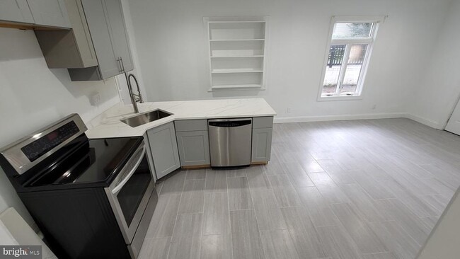 Photo - 5805 26th St N