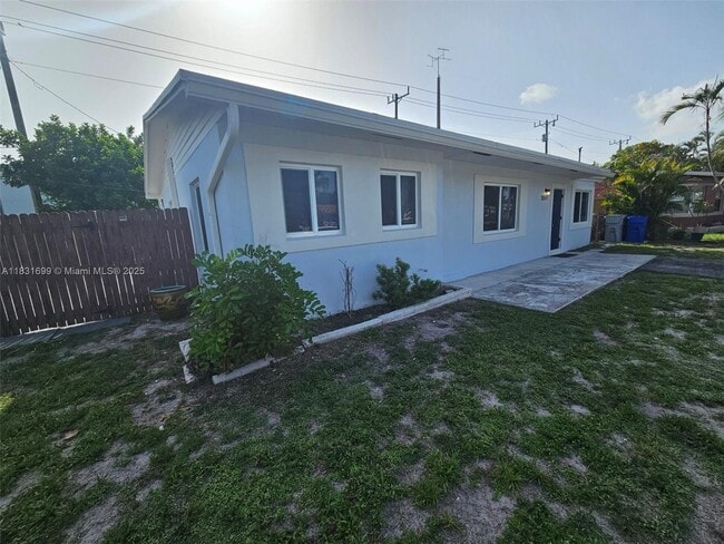 Photo - 2551 NE 7th Ter