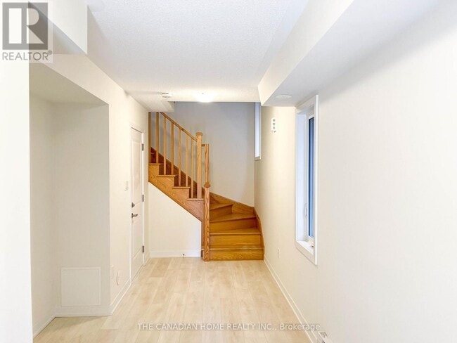 Photo - 1865 Pickering Pkwy