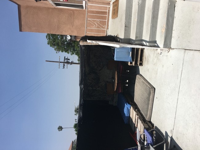 Building Photo - 201 Rosemont Ave Unit A