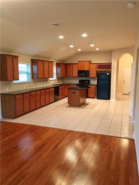 Photo - 112 Beargrass Dr
