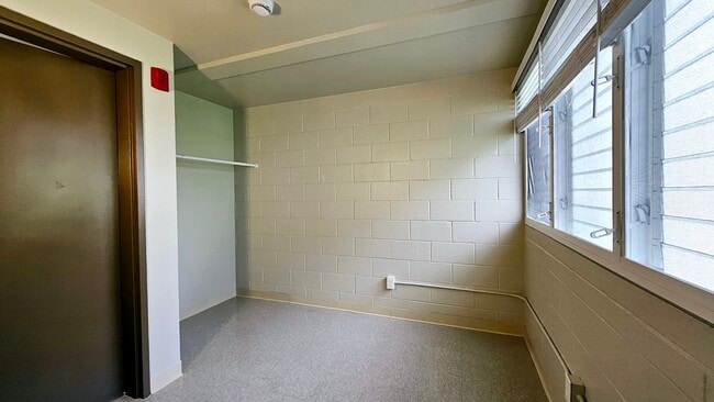 Photo - Weinberg Hale