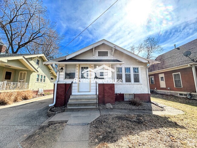 Building Photo - 3724 University Ave Rental