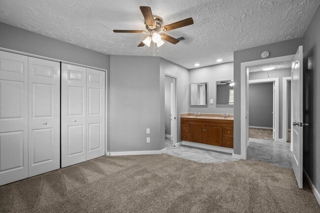 Photo - 8122 Swan Meadow Ln