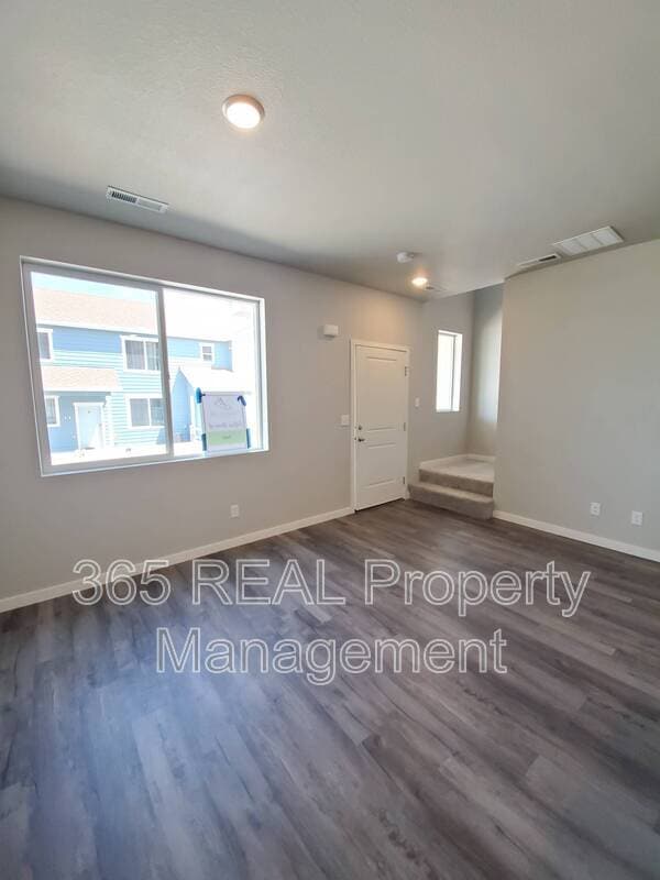 Photo - 701 Applegate Trail Unit C4