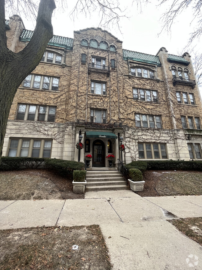 Building Photo - The Drake Rental