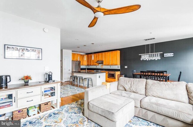 Photo - 1418 N Rhodes St Unidad B426