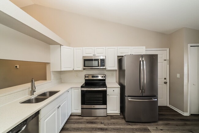 Photo - 206 Lookout Dr
