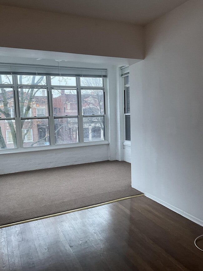 Photo - 5141 S Ellis Ave Unidad 2