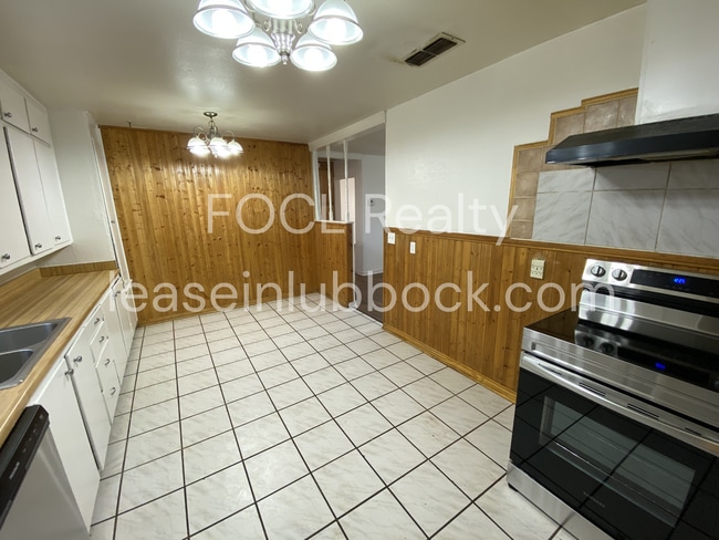 Photo - 3 bedroom, 1 bath in Medical District
