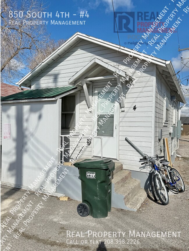 Photo - Studio apartment - Near ISU - Pet negotiable Unit #4