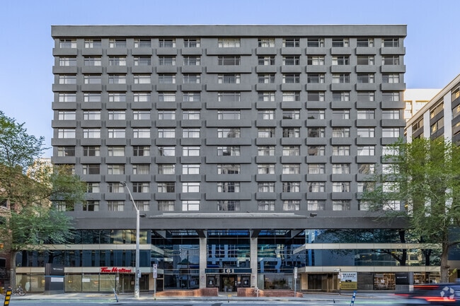 Building Photo - 161 Laurier Av W