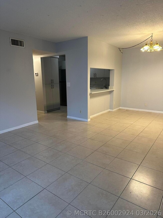 208 Foxtail Dr Unidad C2