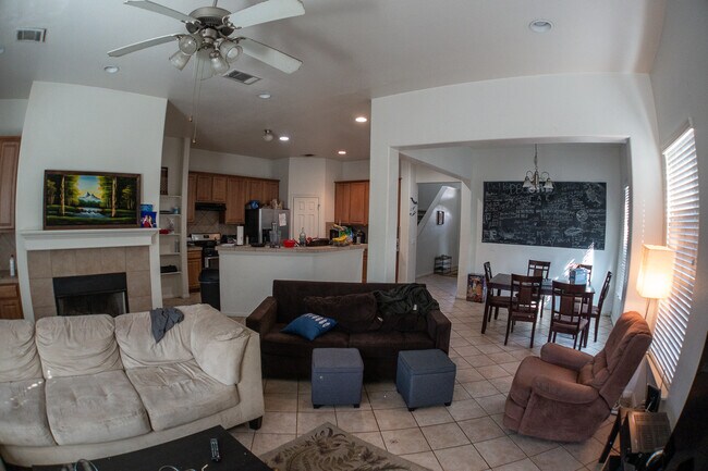 Photo - 311 W 35th St