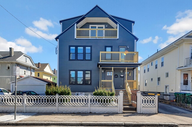 Building Photo - 43 Wright Ave Unit 2