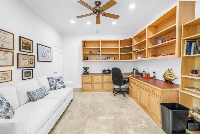 Photo - 1133 Abbeys Way